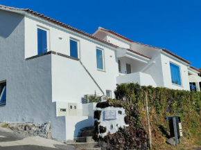 Casa dos Castanheiros - The White Cottage